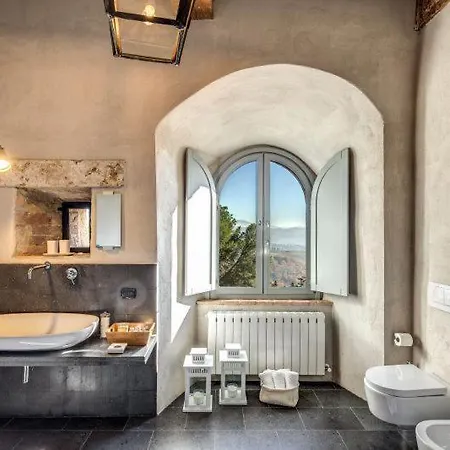 Sleeps 12 With Pool Air Con And Wifi Frontignano