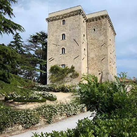 Sleeps 12 With Pool Air Con And Wifi Frontignano